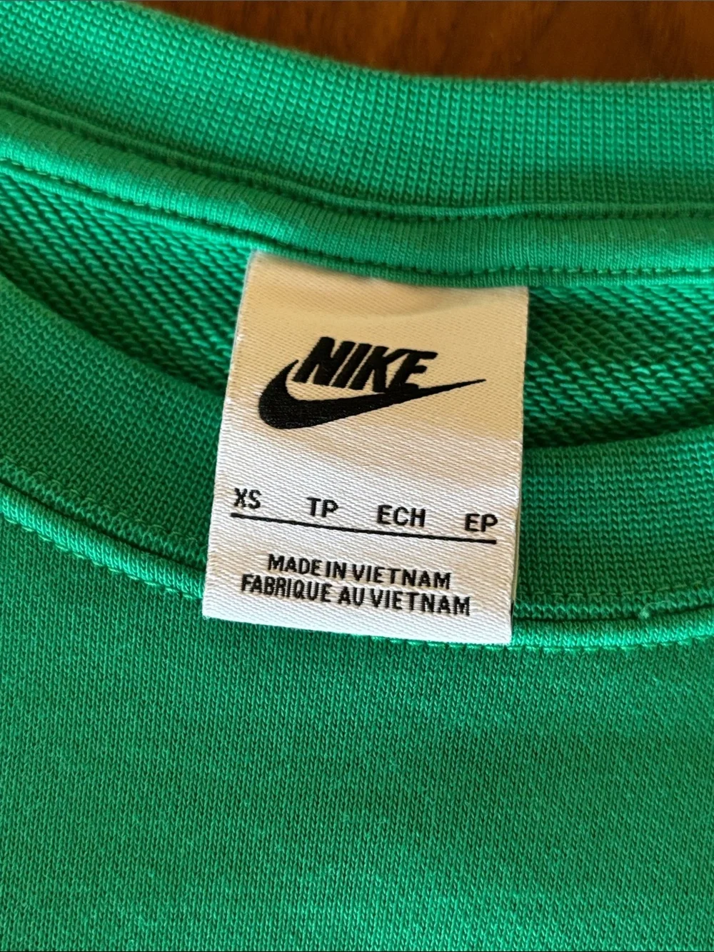 NIKE GRAPHIC PRINT LOGO CREWNECK SWEATSHIRT